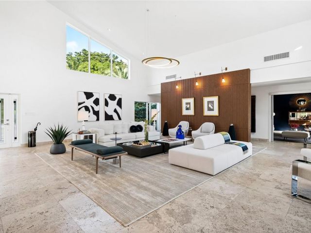 Home for rent at 2416 Bayview Dr - photo 6026316