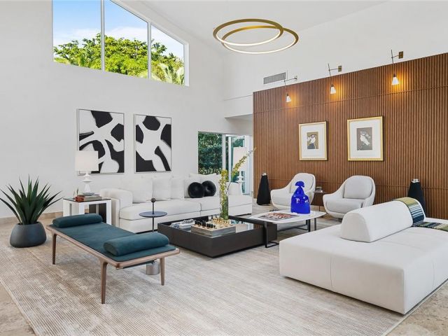 Home for rent at 2416 Bayview Dr - photo 6026317