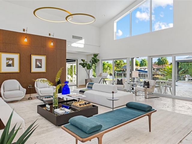 Home for rent at 2416 Bayview Dr - photo 6026318