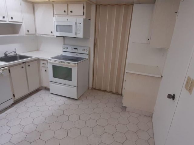 Apartment for sale  Unit #1711 - photo 7442628