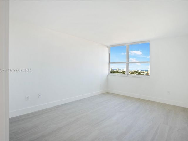 Apartment for sale  Unit #1404 - photo 6043992