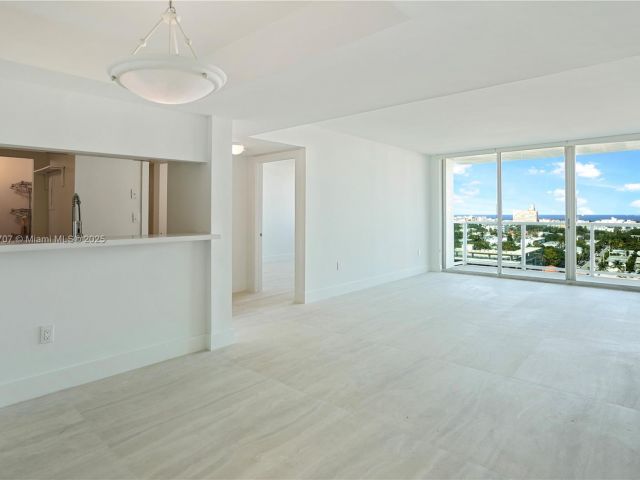 Apartment for sale  Unit #1404 - photo 6043995