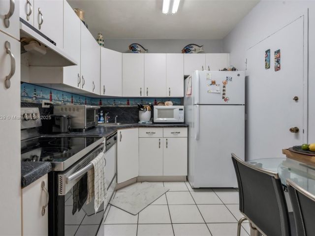 Apartment for sale  Unit #615 - photo 6028327