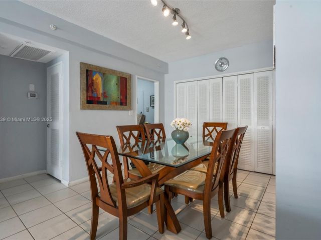 Apartment for sale  Unit #615 - photo 6028328