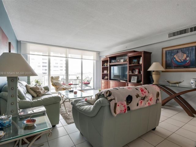 Apartment for sale  Unit #615 - photo 6028331