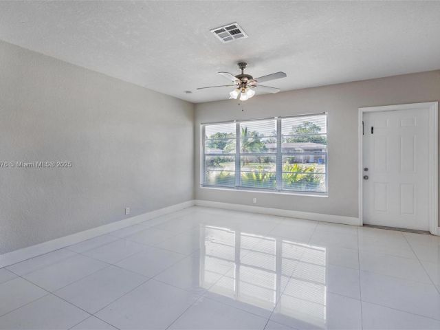 Home for sale at 3271 Auburn Blvd - photo 7436371