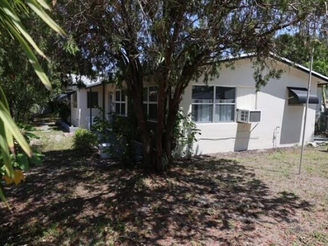 Home for sale at 1454 NE 2nd Court - photo 6060191