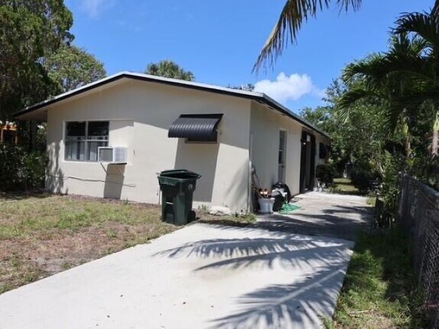 Home for sale at 1454 NE 2nd Court - photo 6060192