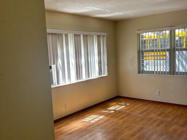 Home for sale at 1454 NE 2nd Court - photo 6060197