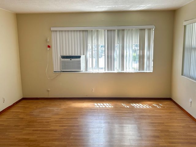 Home for sale at 1454 NE 2nd Court - photo 6060198