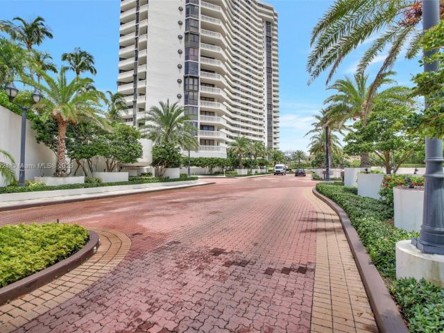 Apartment for sale  Unit #1508 - photo 6029529