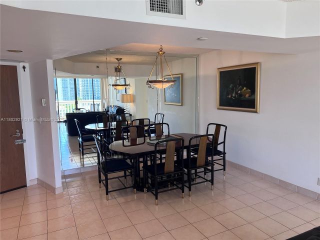 Apartment for sale  Unit #1508 - photo 6029540