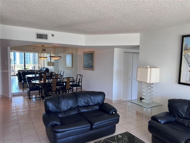Apartment for sale  Unit #1508 - photo 6029541