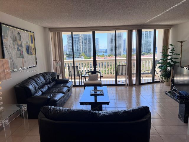 Apartment for sale  Unit #1508 - photo 6029542