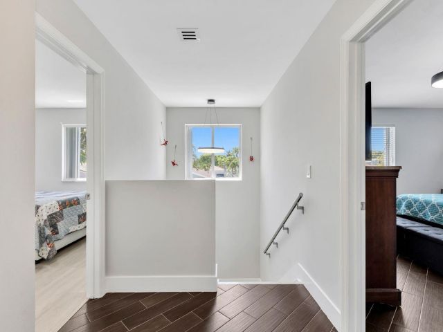 Home for sale at 1220 SW 46th Ter - photo 6041445