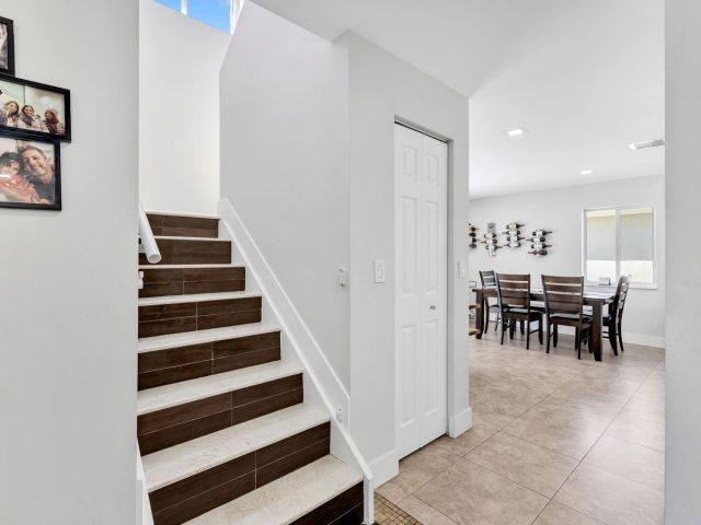 Home for sale at 1220 SW 46th Ter - photo 6041446