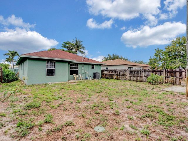 Home for sale at 339 NW 5th Avenue - photo 6058354