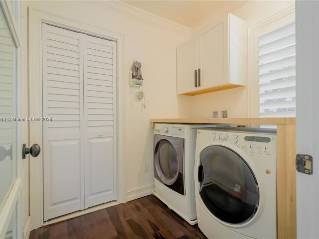 Home for rent at 8500 SW 70th St - photo 6031513