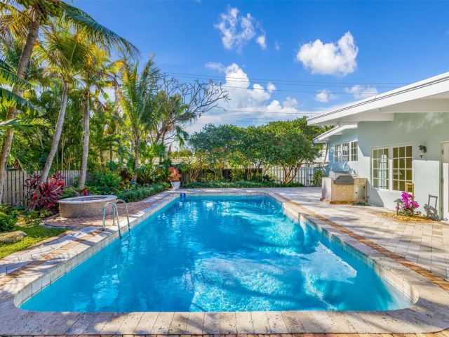 Home for sale at 1900 Admirals Way - photo 6032695