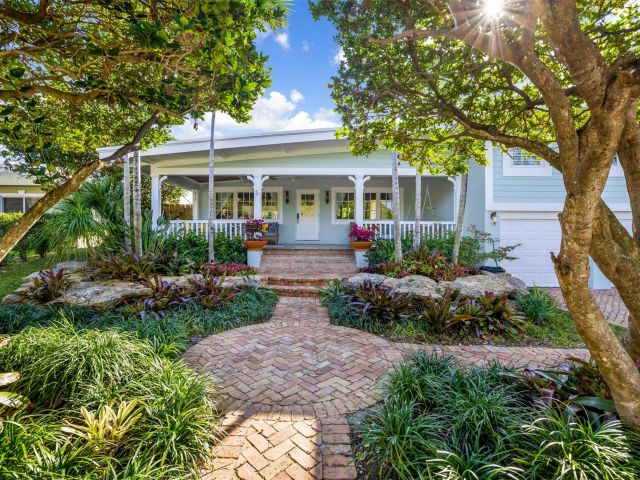 Home for sale at 1900 Admirals Way - photo 6032707