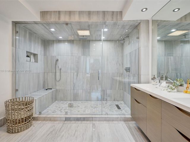 Apartment for sale  Unit #808 - photo 6034071