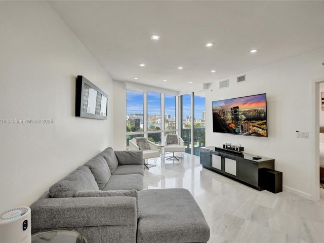 Apartment for sale  Unit #808 - photo 6034077