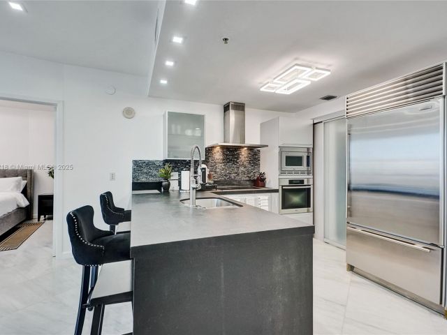 Apartment for sale  Unit #808 - photo 6034078