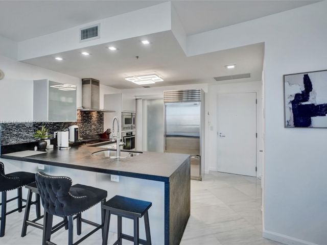 Apartment for sale  Unit #808 - photo 6034079