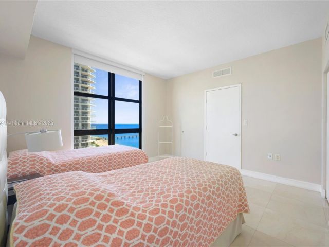 Apartment for sale  Unit #1202 - photo 6033520