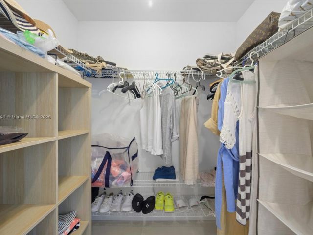 Apartment for sale  Unit #1202 - photo 6033522