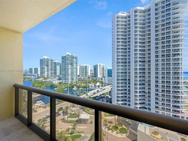 Apartment for sale  Unit #1202 - photo 6033530