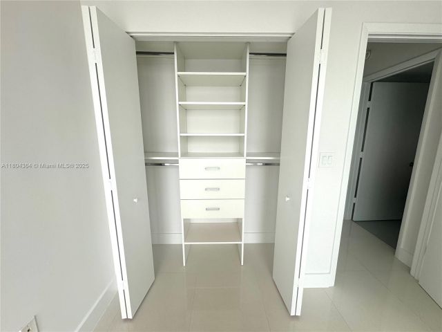 Apartment for sale  Unit #1605 - photo 6039660