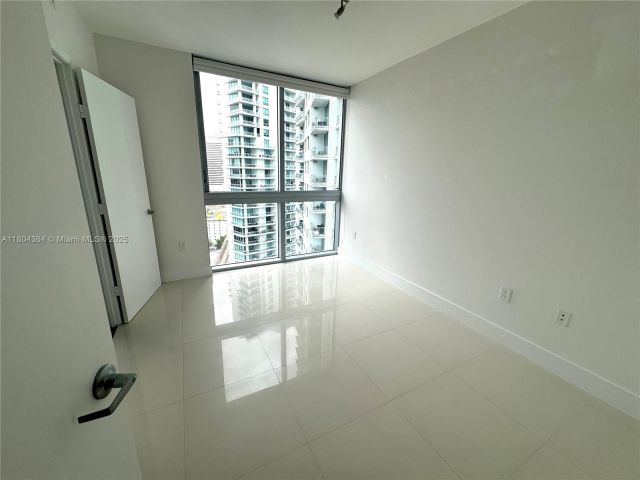 Apartment for sale  Unit #1605 - photo 6039661