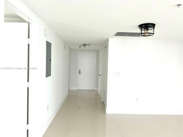 Apartment for sale  Unit #1605 - photo 6039668
