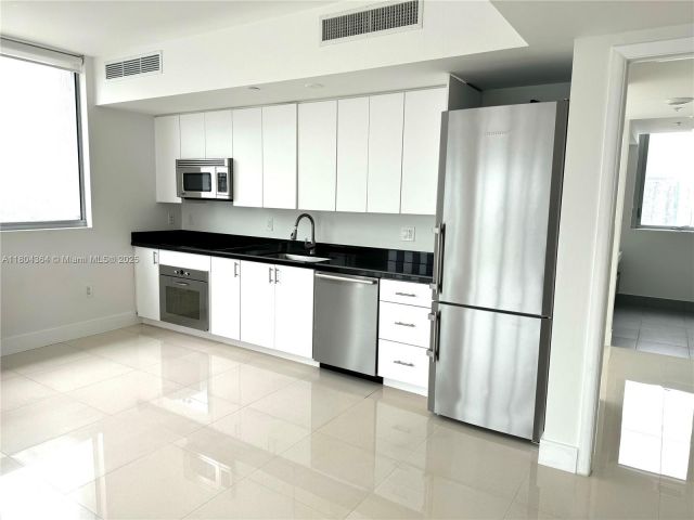 Apartment for sale  Unit #1605 - photo 6039670