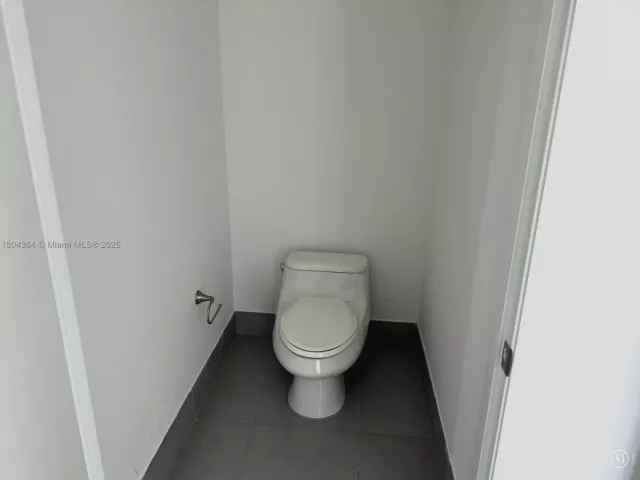 2-bedroom condo for sale in Miami - 92 SW 3rd St 1605 - MondialRealty