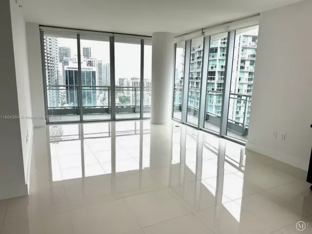 2-bedroom condo for sale in Miami - 92 SW 3rd St 1605 - MondialRealty