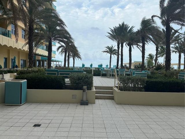 1-bedroom condo for rent in Hollywood - 2501 S Ocean Dr 1228 - MondialRealty