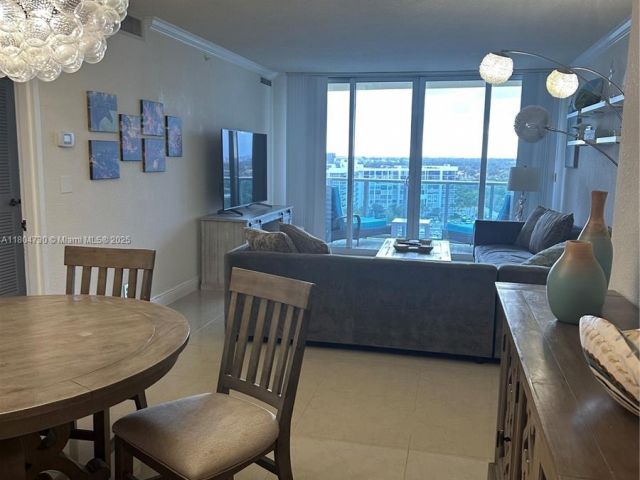 1-bedroom condo for rent in Hollywood - 2501 S Ocean Dr 1228 - MondialRealty