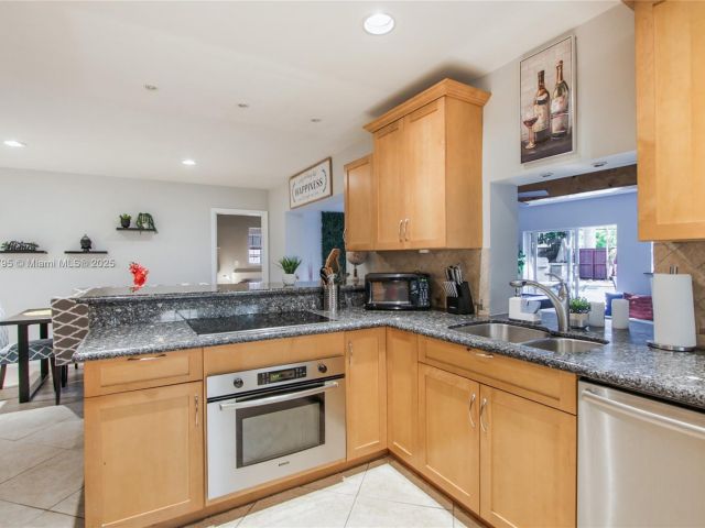 Home for rent at 2708 Cleveland St - photo 6033542