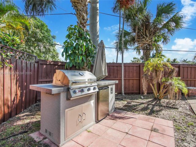 Home for rent at 2708 Cleveland St - photo 6033549