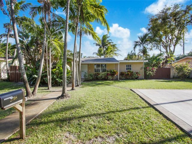 Home for rent at 2708 Cleveland St - photo 6033553