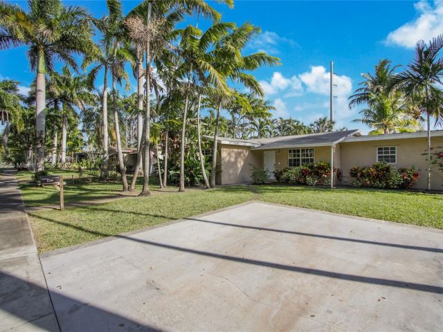 Home for rent at 2708 Cleveland St - photo 6033554