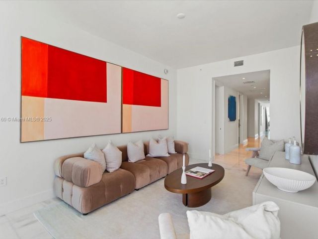 Apartment for sale  Unit #3903 - photo 6045943