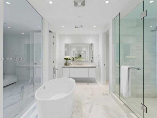 Apartment for sale  Unit #3903 - photo 6045946