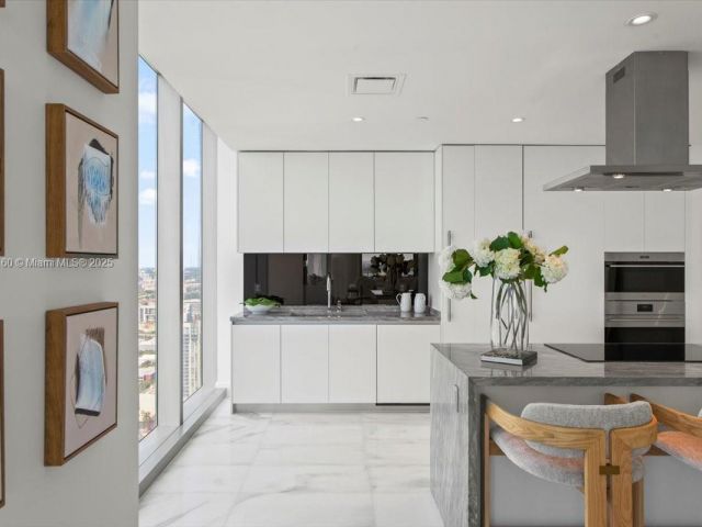 Apartment for sale  Unit #3903 - photo 6045951