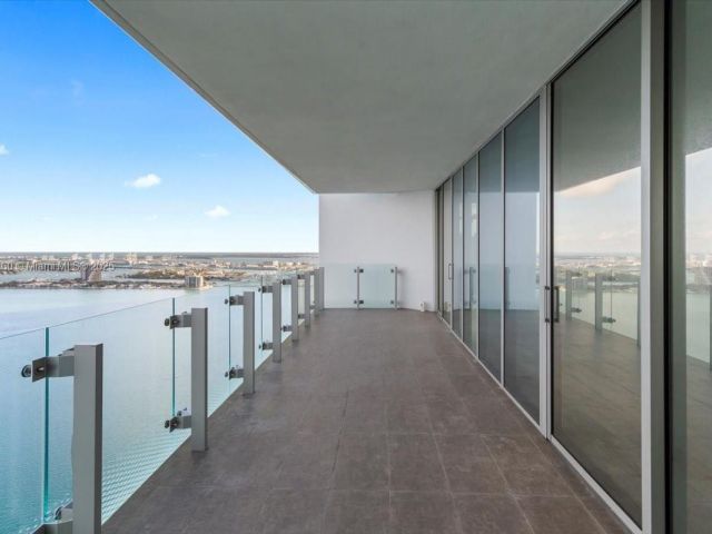 Apartment for sale  Unit #3903 - photo 6045957