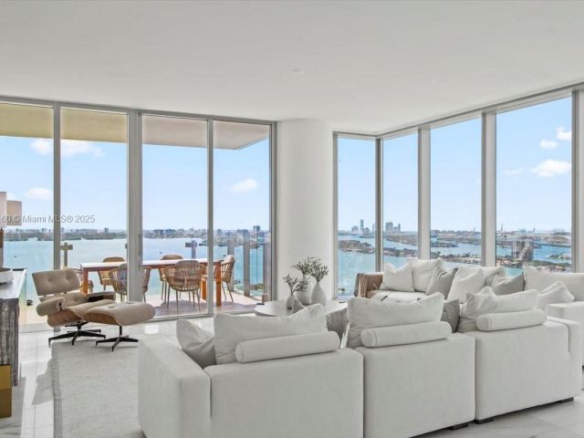 Apartment for sale  Unit #3903 - photo 6045960