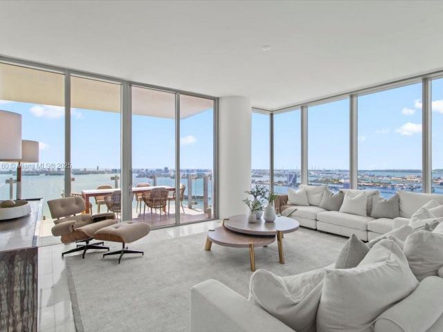 Apartment for sale  Unit #3903 - photo 6045961