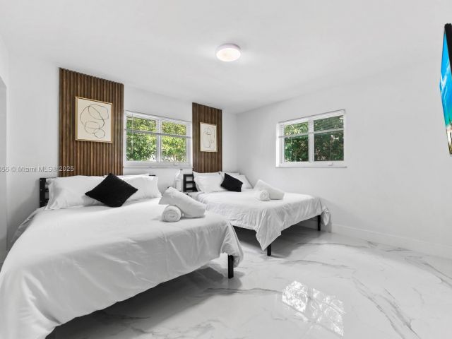 Home for rent at 1631 N 29th Ct - photo 6033606